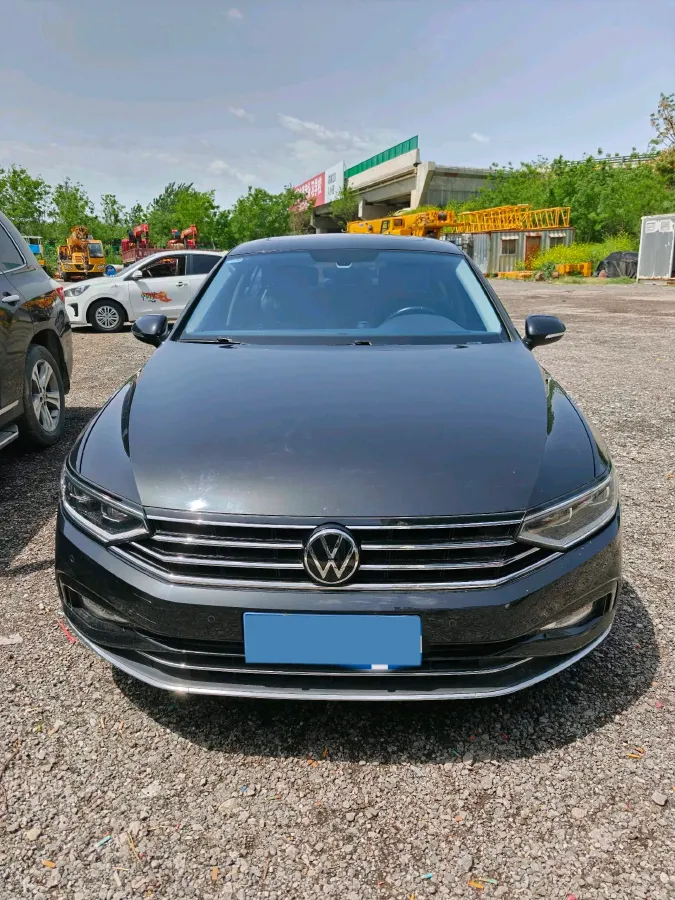2020 Volkswagen Magotan 2.0T 186HP L4 7DCT,autocango,china used car exporter,china ev exporter,chinese used car exporter,chinese used ev exporter