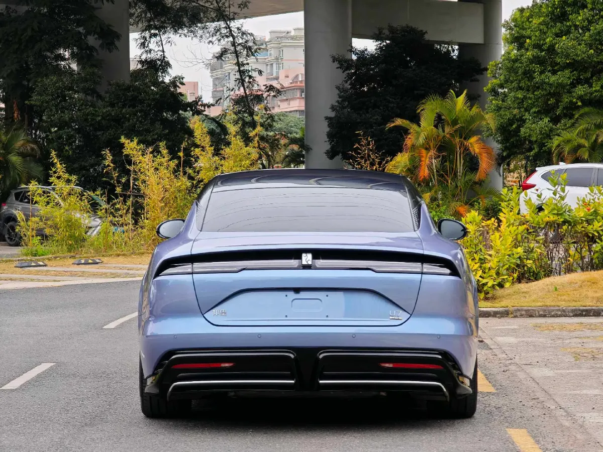 2025 YangWang U7 2.0T 245HP H4 E-CVT PHEV 52.4KWH,autocango,china used car exporter,china ev exporter,chinese used car exporter,chinese used ev exporter