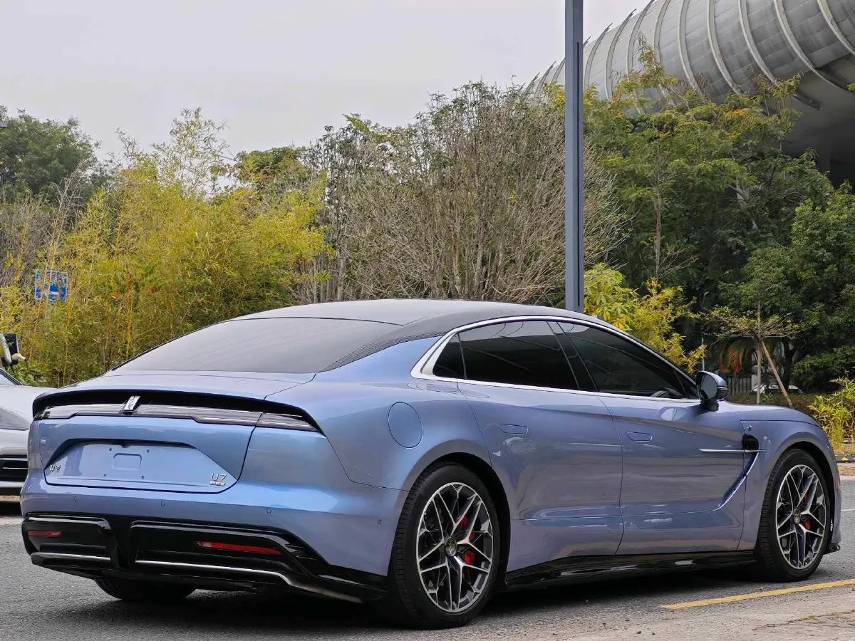 2025 YangWang U7 2.0T 245HP H4 E-CVT PHEV 52.4KWH,autocango,china used car exporter,china ev exporter,chinese used car exporter,chinese used ev exporter