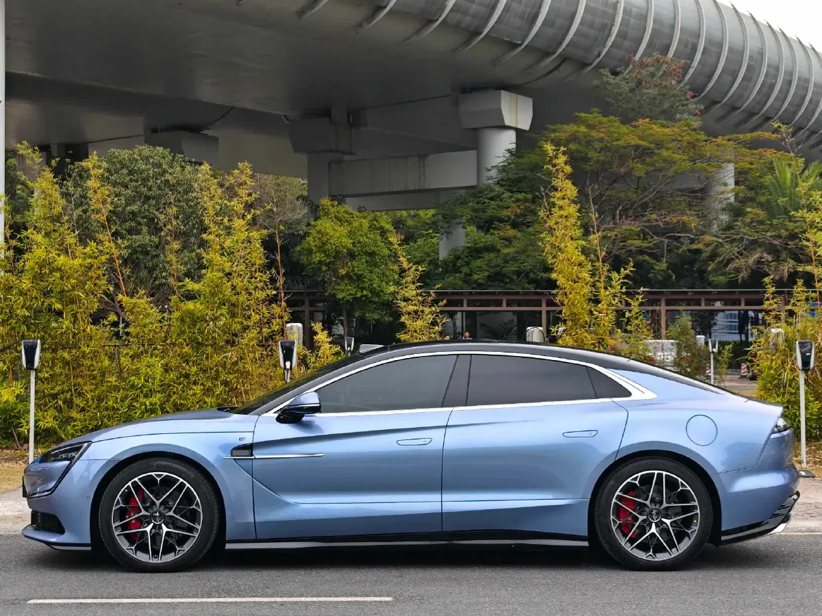 2025 YangWang U7 2.0T 245HP H4 E-CVT PHEV 52.4KWH,autocango,china used car exporter,china ev exporter,chinese used car exporter,chinese used ev exporter