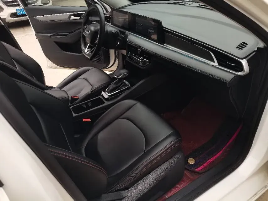 2021 Ford Escort 1.5L 122HP L3 6AT,autocango,china used car exporter,china ev exporter,chinese used car exporter,chinese used ev exporter