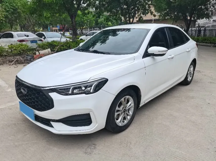 2021 Ford Escort 1.5L 122HP L3 6AT,autocango,china used car exporter,china ev exporter,chinese used car exporter,chinese used ev exporter