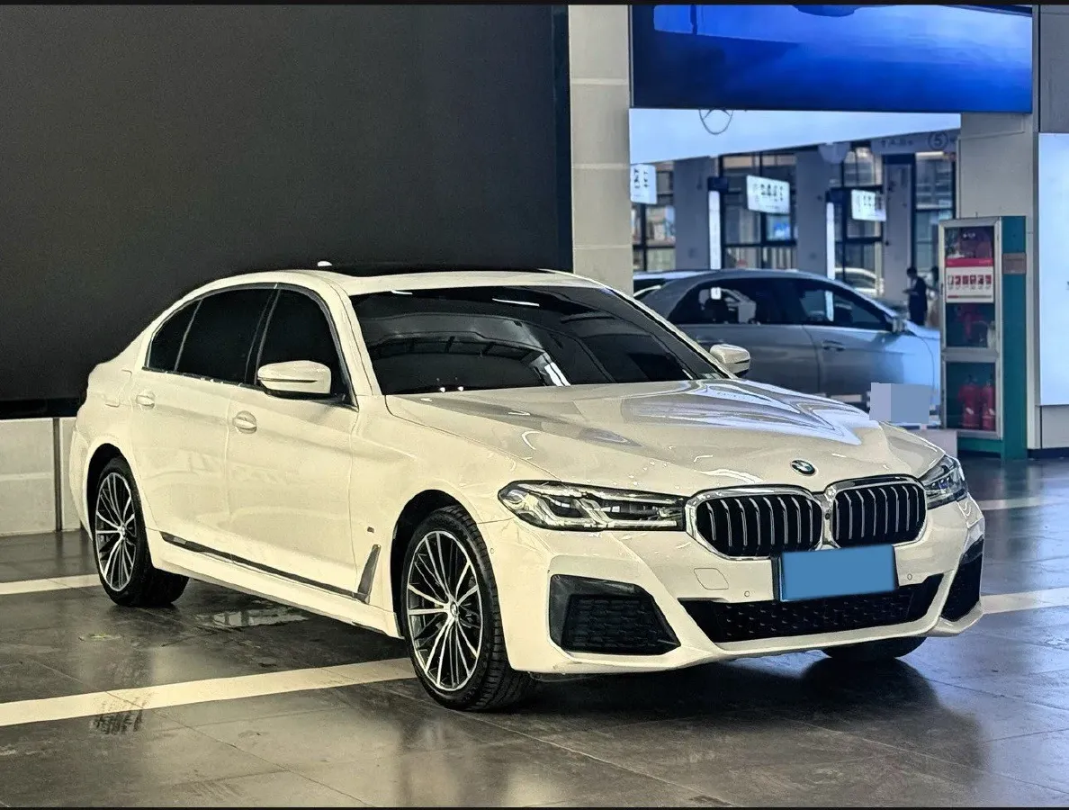 2021 BMW 5 Series 2.0T 252HP L4 8AT,autocango,china used car exporter,china ev exporter,chinese used car exporter,chinese used ev exporter