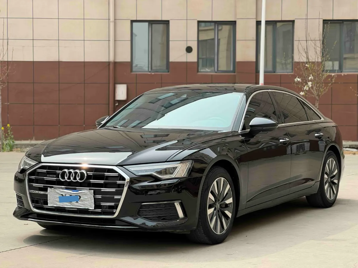 2021 Audi A6L 2.0T 224HP L4 7DCT,autocango,china used car exporter,china ev exporter,chinese used car exporter,chinese used ev exporter