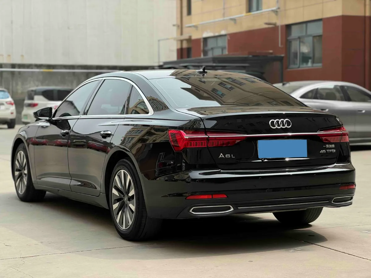 2021 Audi A6L 2.0T 224HP L4 7DCT,autocango,china used car exporter,china ev exporter,chinese used car exporter,chinese used ev exporter