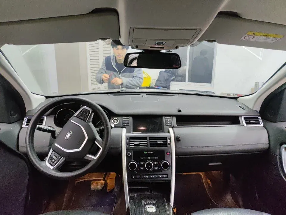 2019 Land Rover Discovery Sport 2.0T 241HP L4 9AT,autocango,china used car exporter,china ev exporter,chinese used car exporter,chinese used ev exporter