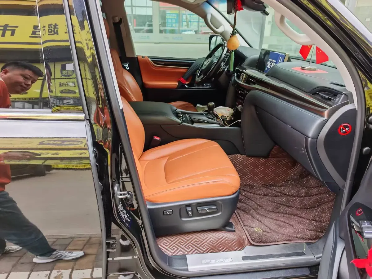 2019 Lexus LX 5.7L 367HP V8 8AT,autocango,china used car exporter,china ev exporter,chinese used car exporter,chinese used ev exporter