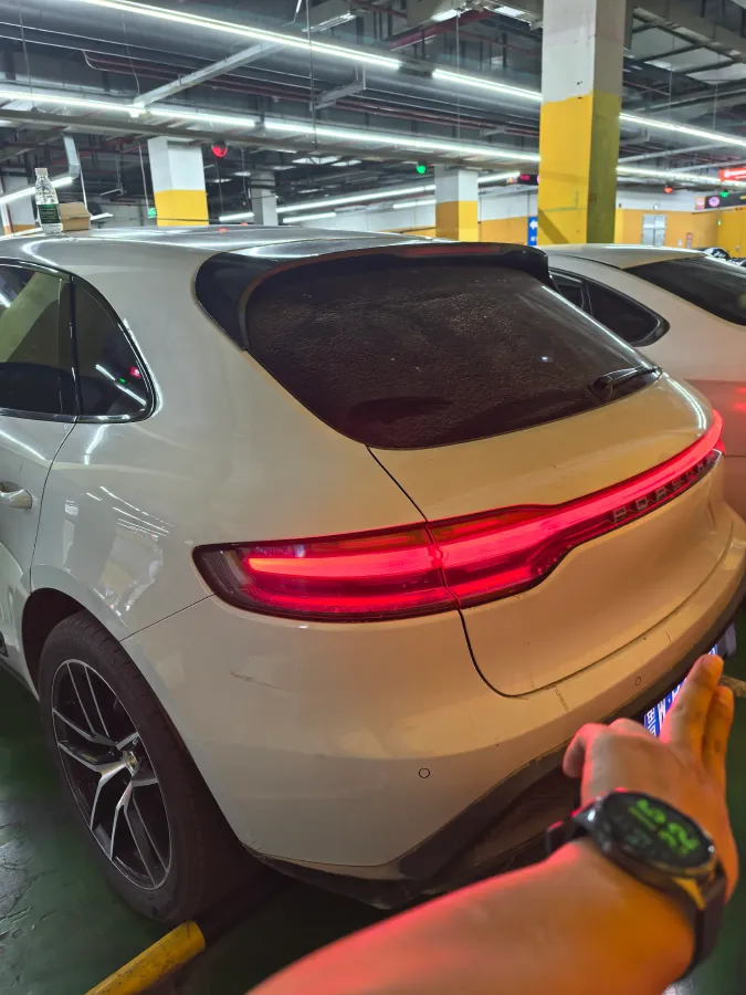 2022 Porsche Macan 2.0T 265HP L4 7DCT,autocango,china used car exporter,china ev exporter,chinese used car exporter,chinese used ev exporter