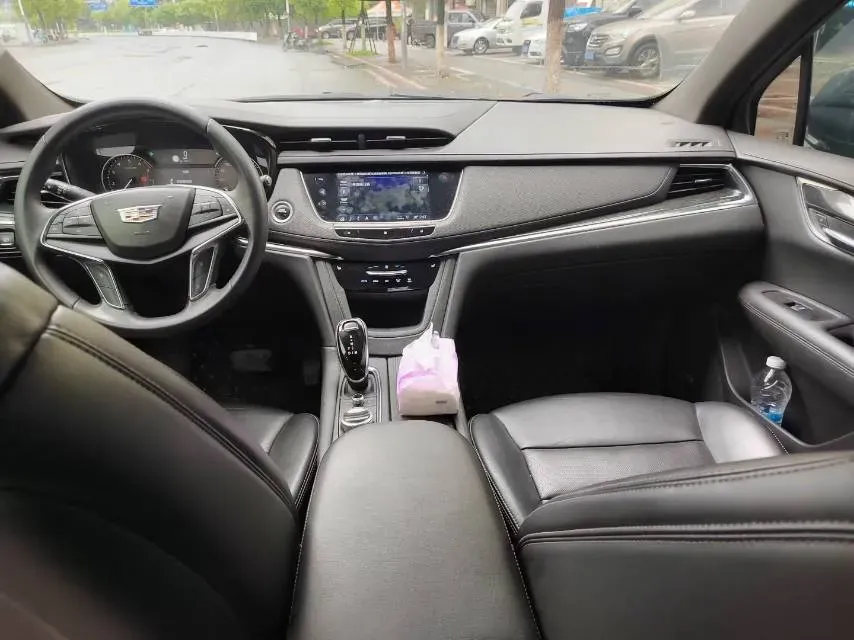 2021 Cadillac XT5 2.0T 237HP L4 9AT,autocango,china used car exporter,china ev exporter,chinese used car exporter,chinese used ev exporter