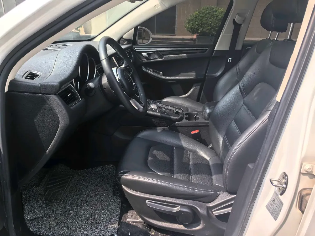 2017 Zotye SR9 2.0T 190HP L4 6DCT,autocango,china used car exporter,china ev exporter,chinese used car exporter,chinese used ev exporter