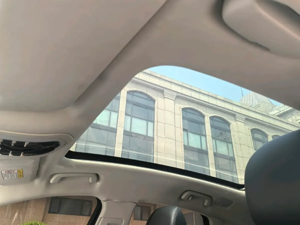 2017 Zotye SR9 2.0T 190HP L4 6DCT,autocango,china used car exporter,china ev exporter,chinese used car exporter,chinese used ev exporter