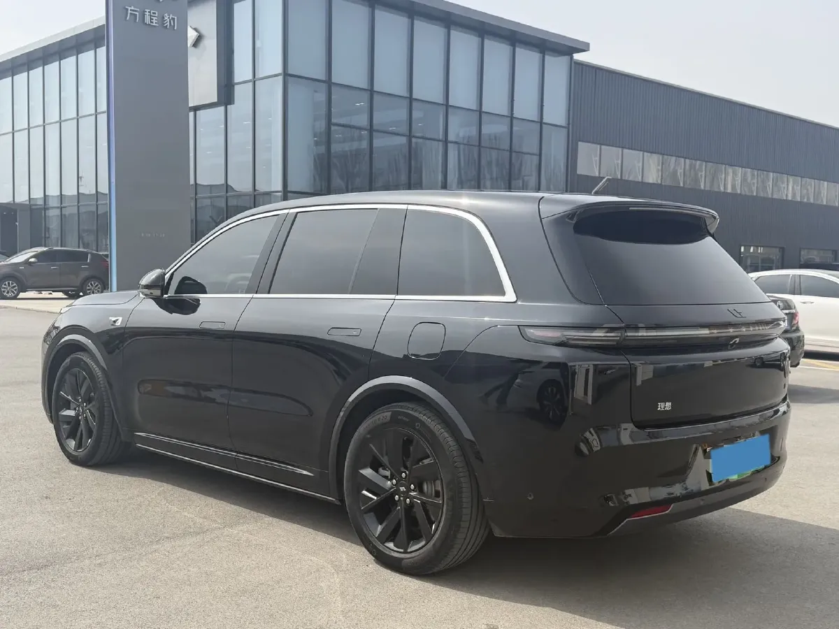 2023 Li L8 Range Extended 154HP REEV 40.9KWH,autocango,china used car exporter,china ev exporter,chinese used car exporter,chinese used ev exporter