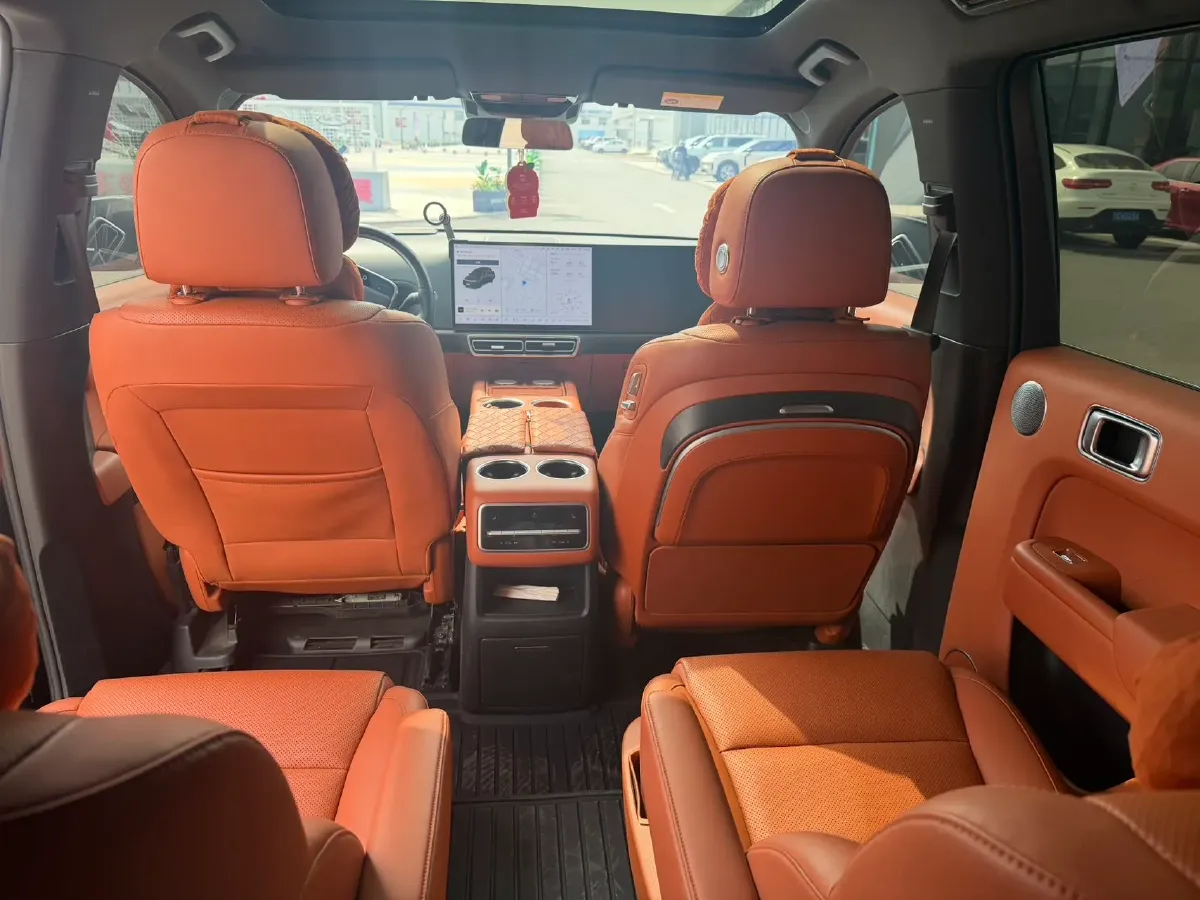 2023 Li L8 Range Extended 154HP REEV 40.9KWH,autocango,china used car exporter,china ev exporter,chinese used car exporter,chinese used ev exporter