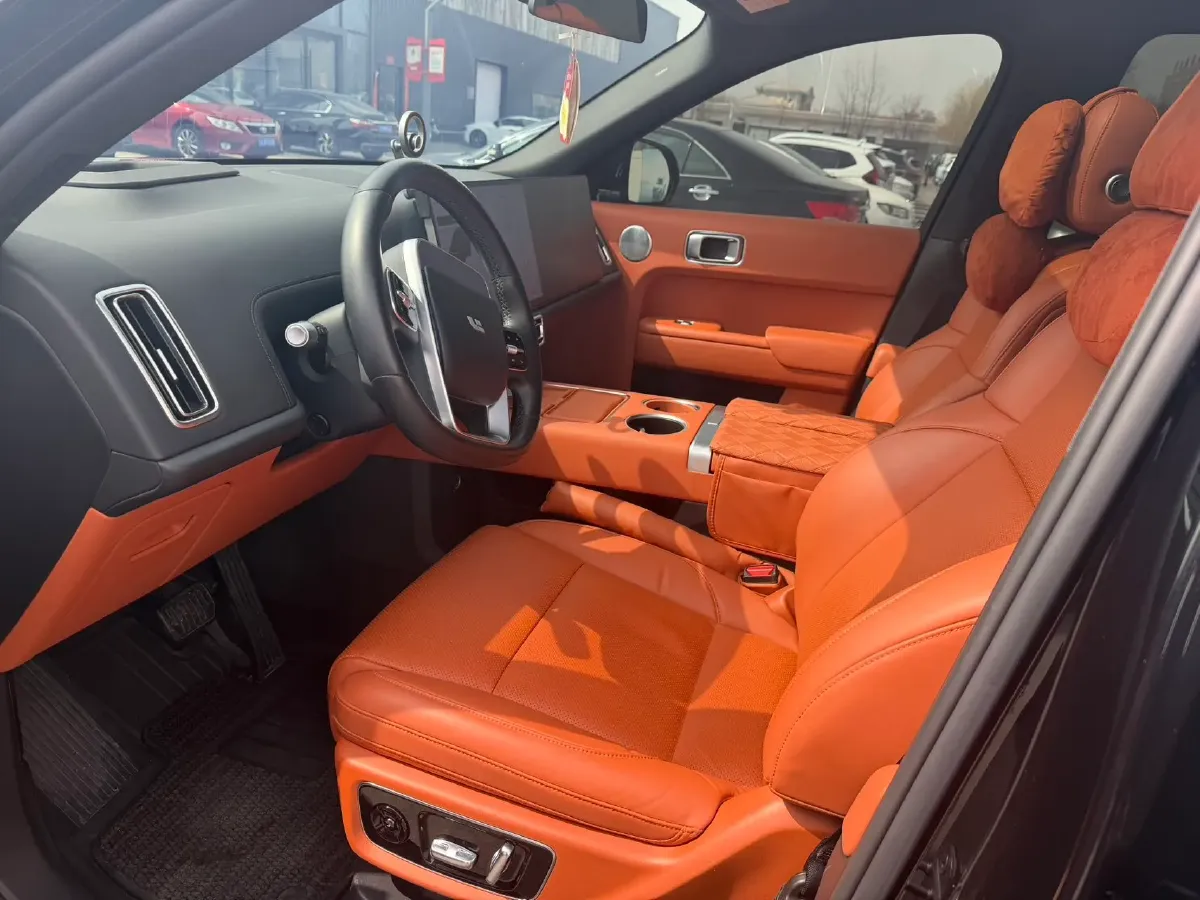 2023 Li L8 Range Extended 154HP REEV 40.9KWH,autocango,china used car exporter,china ev exporter,chinese used car exporter,chinese used ev exporter