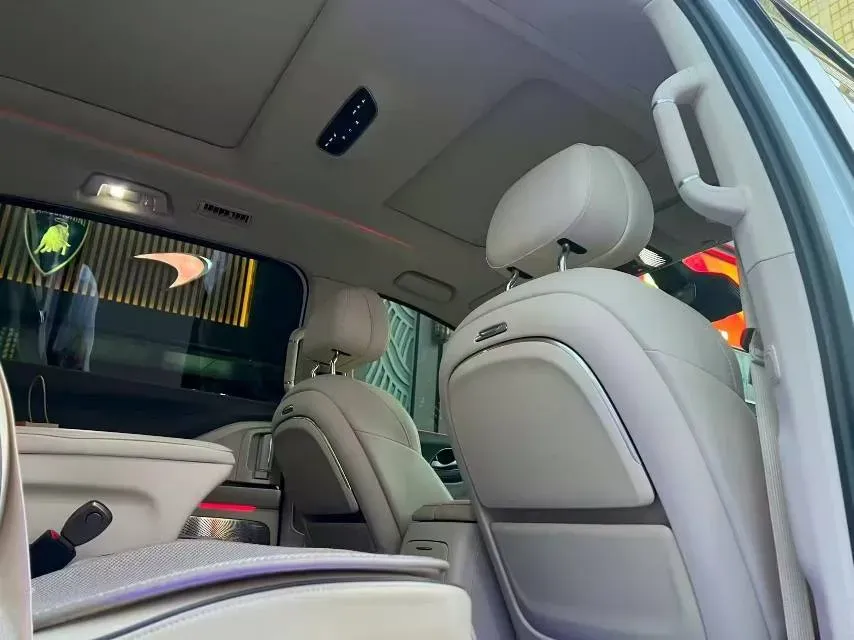 2022 Voyah Dream 1.5T 136HP L4 PHEV 25.57KWH,autocango,china used car exporter,china ev exporter,chinese used car exporter,chinese used ev exporter