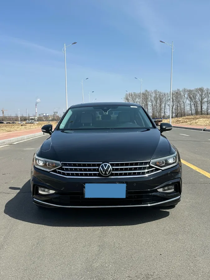 2023 Volkswagen Magotan 2.0T 186HP L4 7DCT,autocango,china used car exporter,china ev exporter,chinese used car exporter,chinese used ev exporter