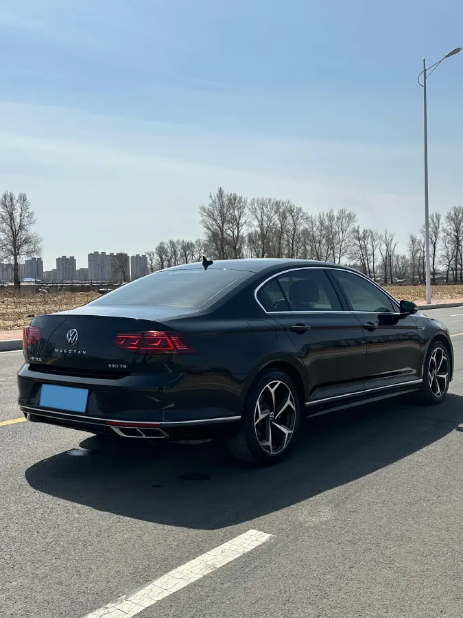 2023 Volkswagen Magotan 2.0T 186HP L4 7DCT,autocango,china used car exporter,china ev exporter,chinese used car exporter,chinese used ev exporter