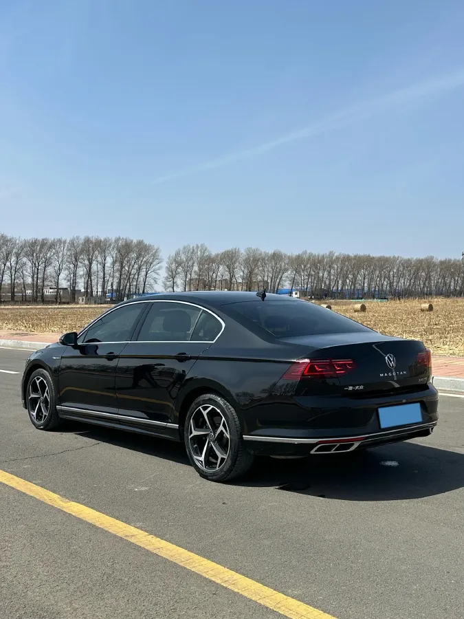 2023 Volkswagen Magotan 2.0T 186HP L4 7DCT,autocango,china used car exporter,china ev exporter,chinese used car exporter,chinese used ev exporter