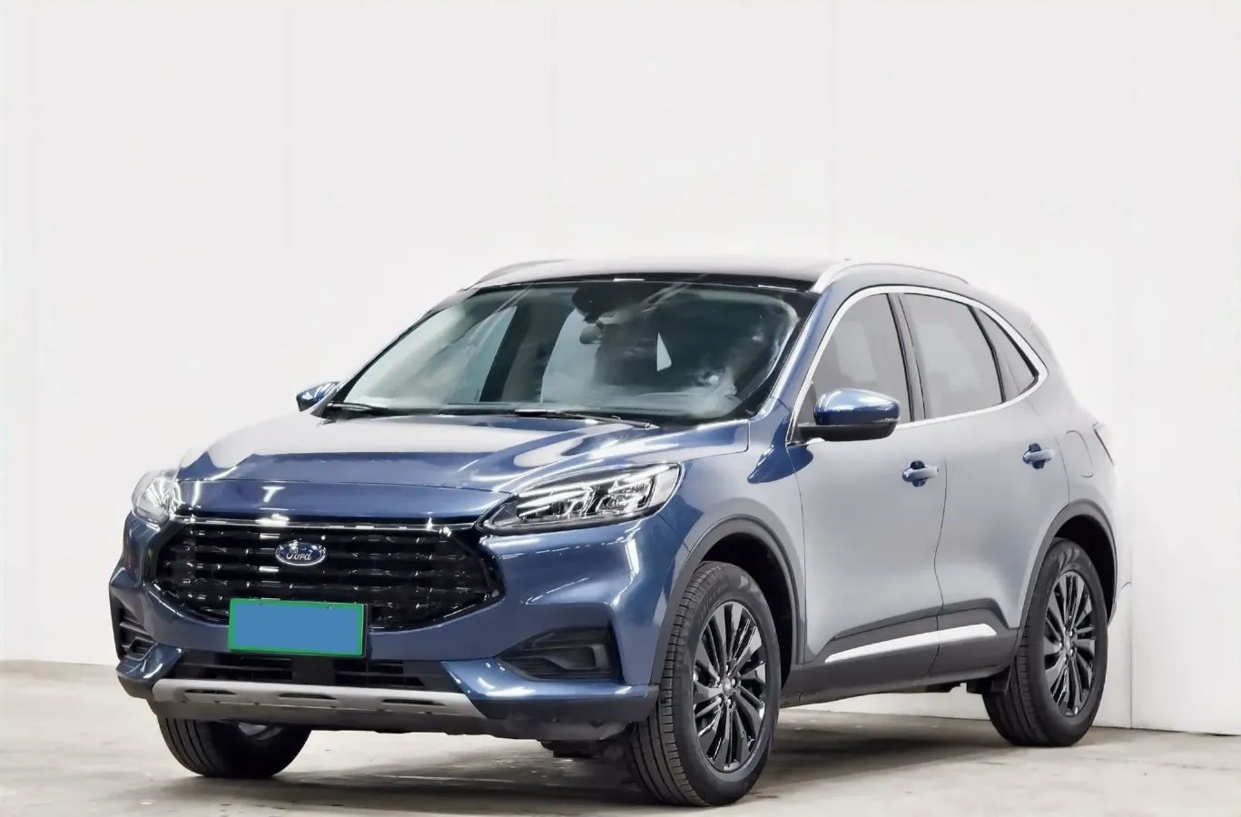 2024 Ford Escape 2.0T 248HP L4 8AT,autocango,china used car exporter,china ev exporter,chinese used car exporter,chinese used ev exporter