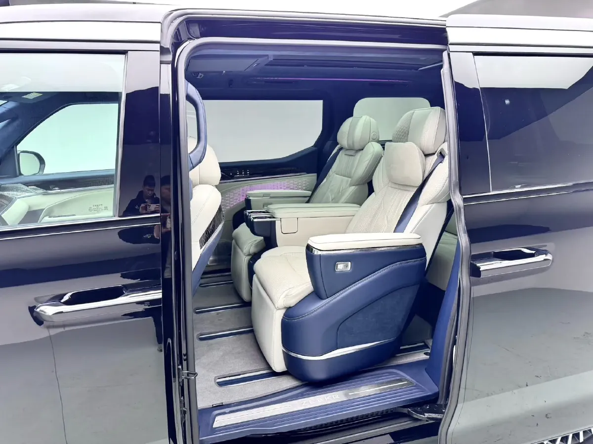 2022 Zeekr 009 BEV 116KWH,autocango,china used car exporter,china ev exporter,chinese used car exporter,chinese used ev exporter