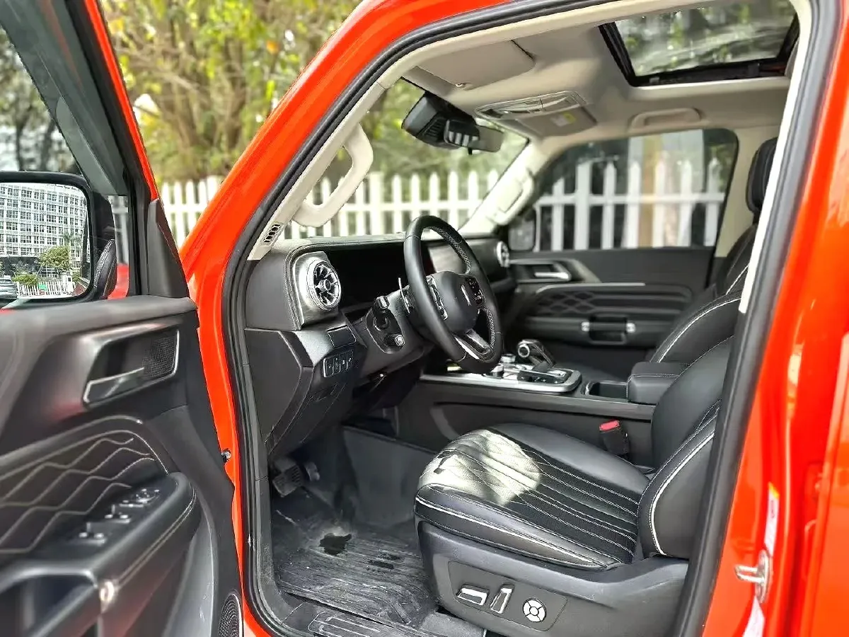 2021 Tank 300 2.0T 227HP L4 8AT,autocango,china used car exporter,china ev exporter,chinese used car exporter,chinese used ev exporter