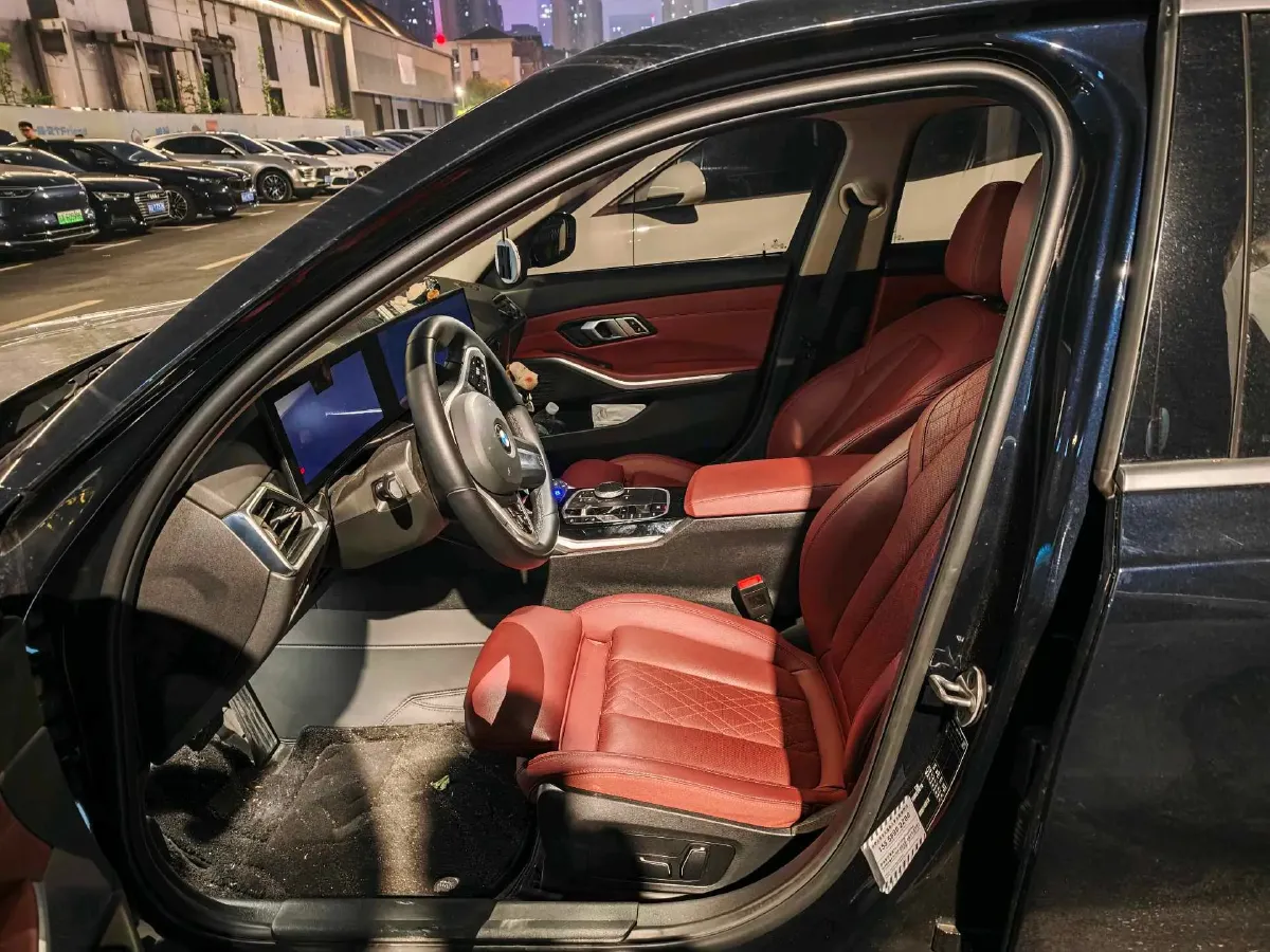 2023 BMW 3 Series 2.0T 156HP L4 8AT,autocango,china used car exporter,china ev exporter,chinese used car exporter,chinese used ev exporter