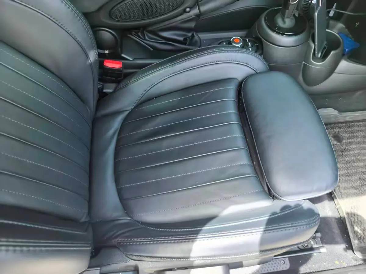 2020 MINI MINI 2.0T 192HP L4 7DCT,autocango,china used car exporter,china ev exporter,chinese used car exporter,chinese used ev exporter