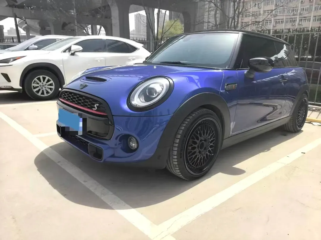 2020 MINI MINI 2.0T 192HP L4 7DCT,autocango,china used car exporter,china ev exporter,chinese used car exporter,chinese used ev exporter