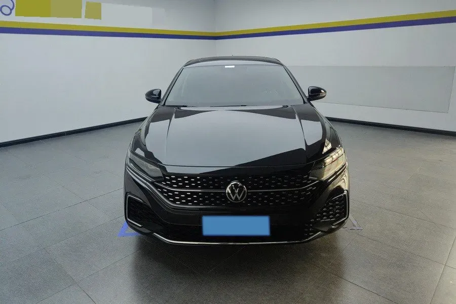 2023 Volkswagen Passat 2.0T 186HP L4 7DCT,autocango,china used car exporter,china ev exporter,chinese used car exporter,chinese used ev exporter