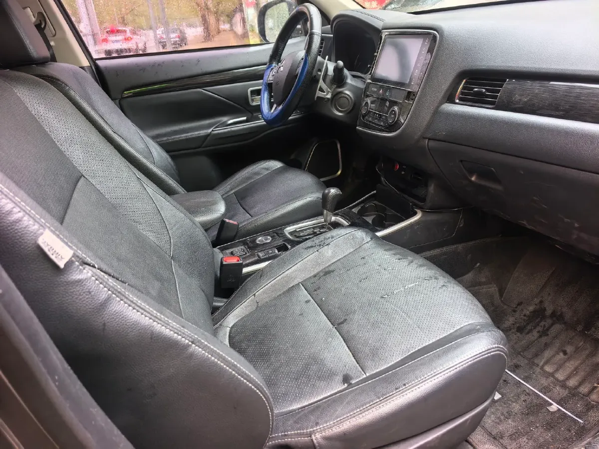 2018 Mitsubishi Outlander 2.4L 192HP L4 CVT,autocango,china used car exporter,china ev exporter,chinese used car exporter,chinese used ev exporter