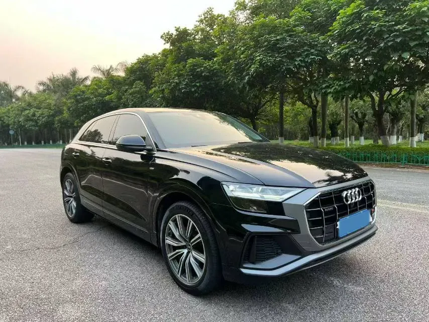 2021 Audi Q8 2.0T 245HP L4 8AT,autocango,china used car exporter,china ev exporter,chinese used car exporter,chinese used ev exporter