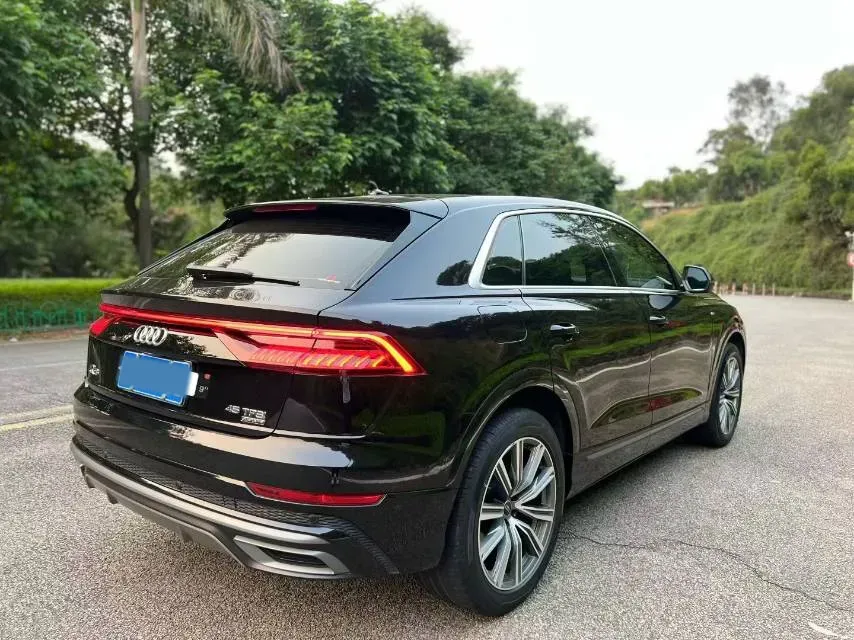 2021 Audi Q8 2.0T 245HP L4 8AT,autocango,china used car exporter,china ev exporter,chinese used car exporter,chinese used ev exporter