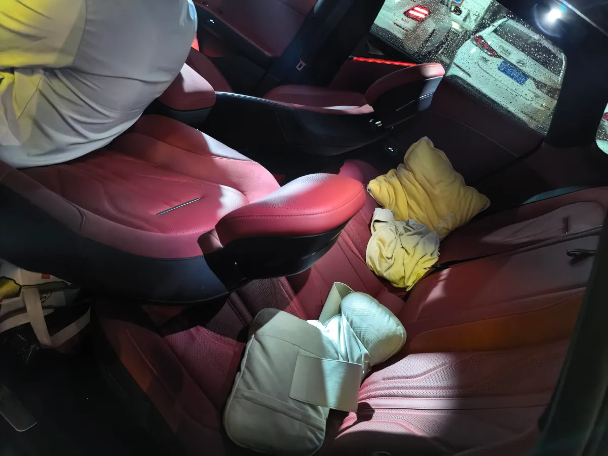 2025 Zeekr 007GT BEV 75KWH,autocango,china used car exporter,china ev exporter,chinese used car exporter,chinese used ev exporter