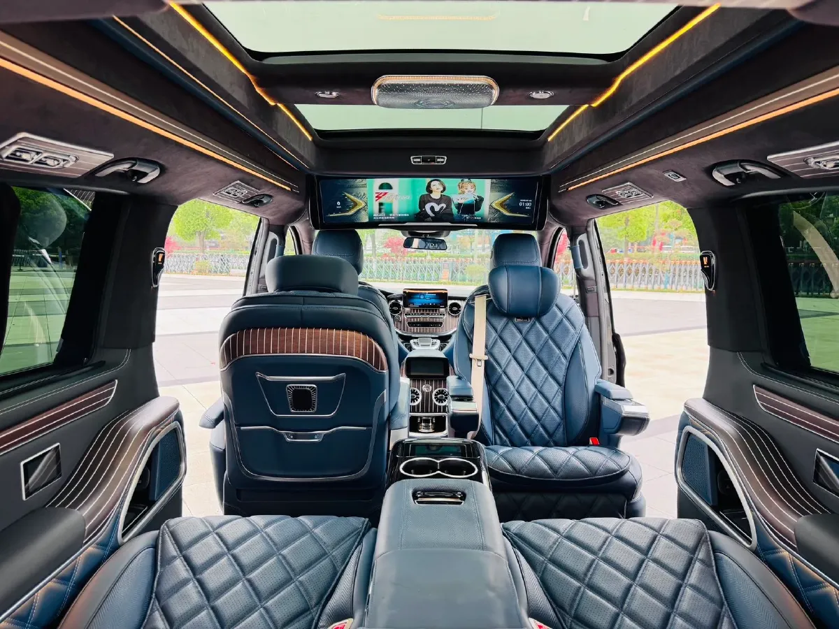 2021 Mercedes-Benz V Class 2.0T 211HP L4 9AT,autocango,china used car exporter,china ev exporter,chinese used car exporter,chinese used ev exporter