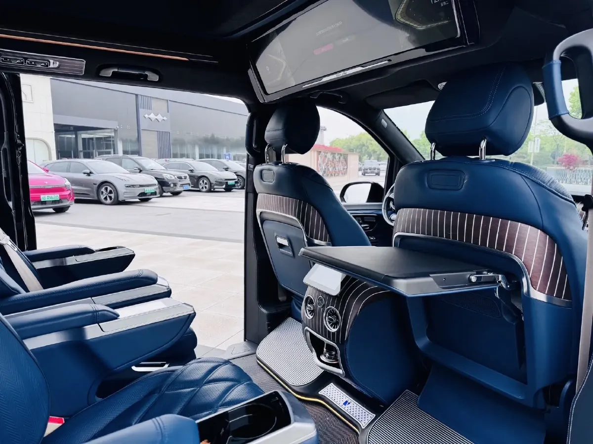 2021 Mercedes-Benz V Class 2.0T 211HP L4 9AT,autocango,china used car exporter,china ev exporter,chinese used car exporter,chinese used ev exporter