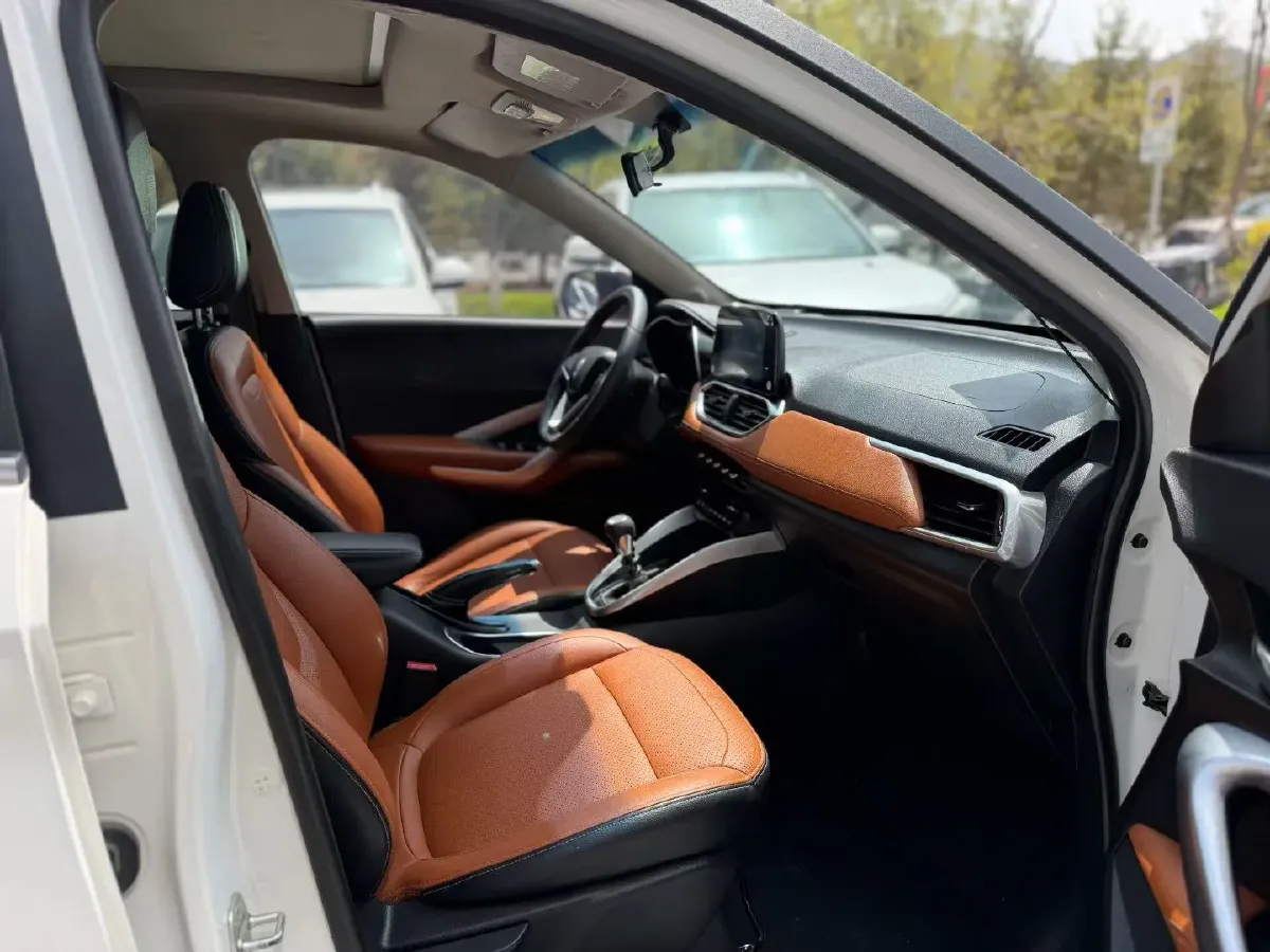 2017 BaoJun 510 1.5L 112HP L4 6MT,autocango,china used car exporter,china ev exporter,chinese used car exporter,chinese used ev exporter