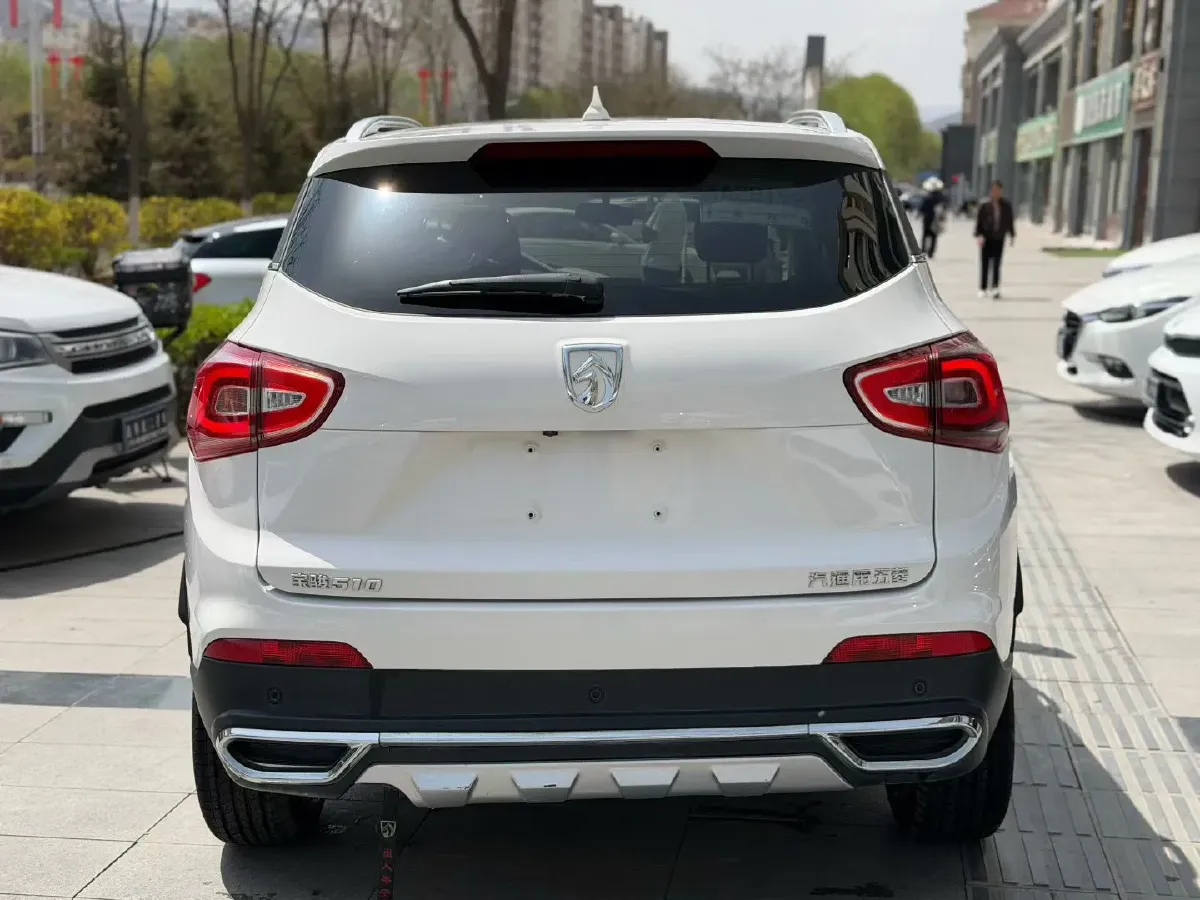 2017 BaoJun 510 1.5L 112HP L4 6MT,autocango,china used car exporter,china ev exporter,chinese used car exporter,chinese used ev exporter