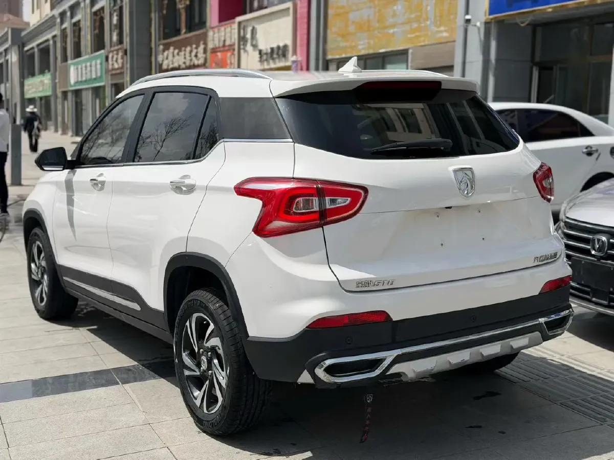 2017 BaoJun 510 1.5L 112HP L4 6MT,autocango,china used car exporter,china ev exporter,chinese used car exporter,chinese used ev exporter