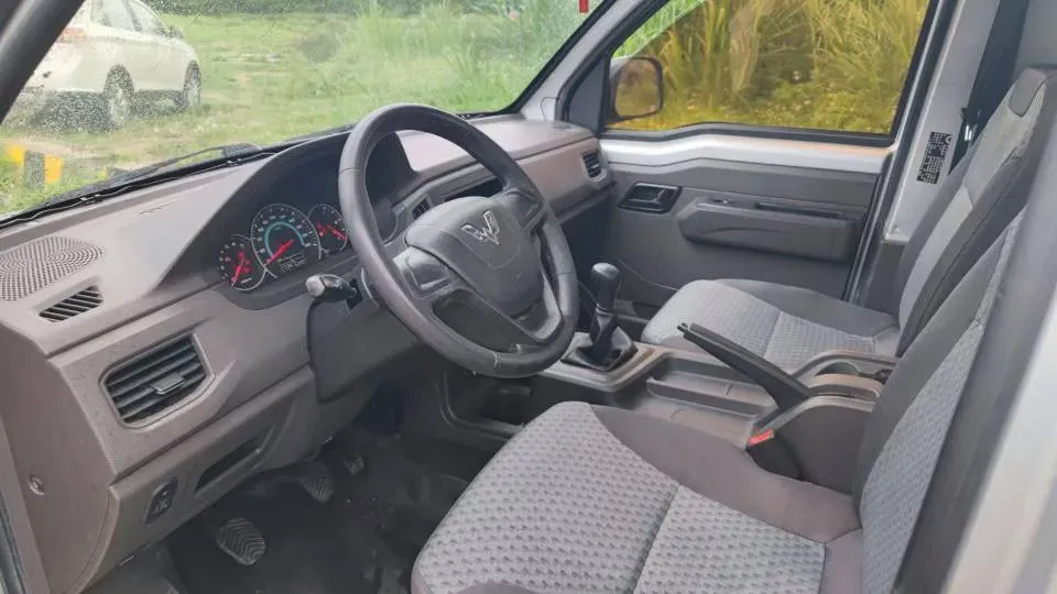 2018 WuLing HongGuang 1.5L 105HP L4 5MT,autocango,china used car exporter,china ev exporter,chinese used car exporter,chinese used ev exporter