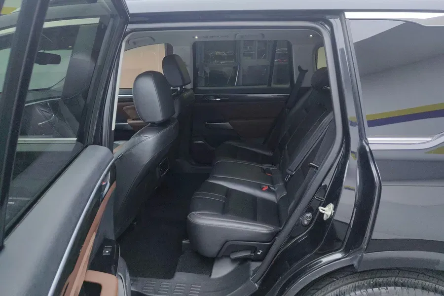 2017 GAC Trumpchi GS8 2.0T 201HP L4 6AT,autocango,china used car exporter,china ev exporter,chinese used car exporter,chinese used ev exporter