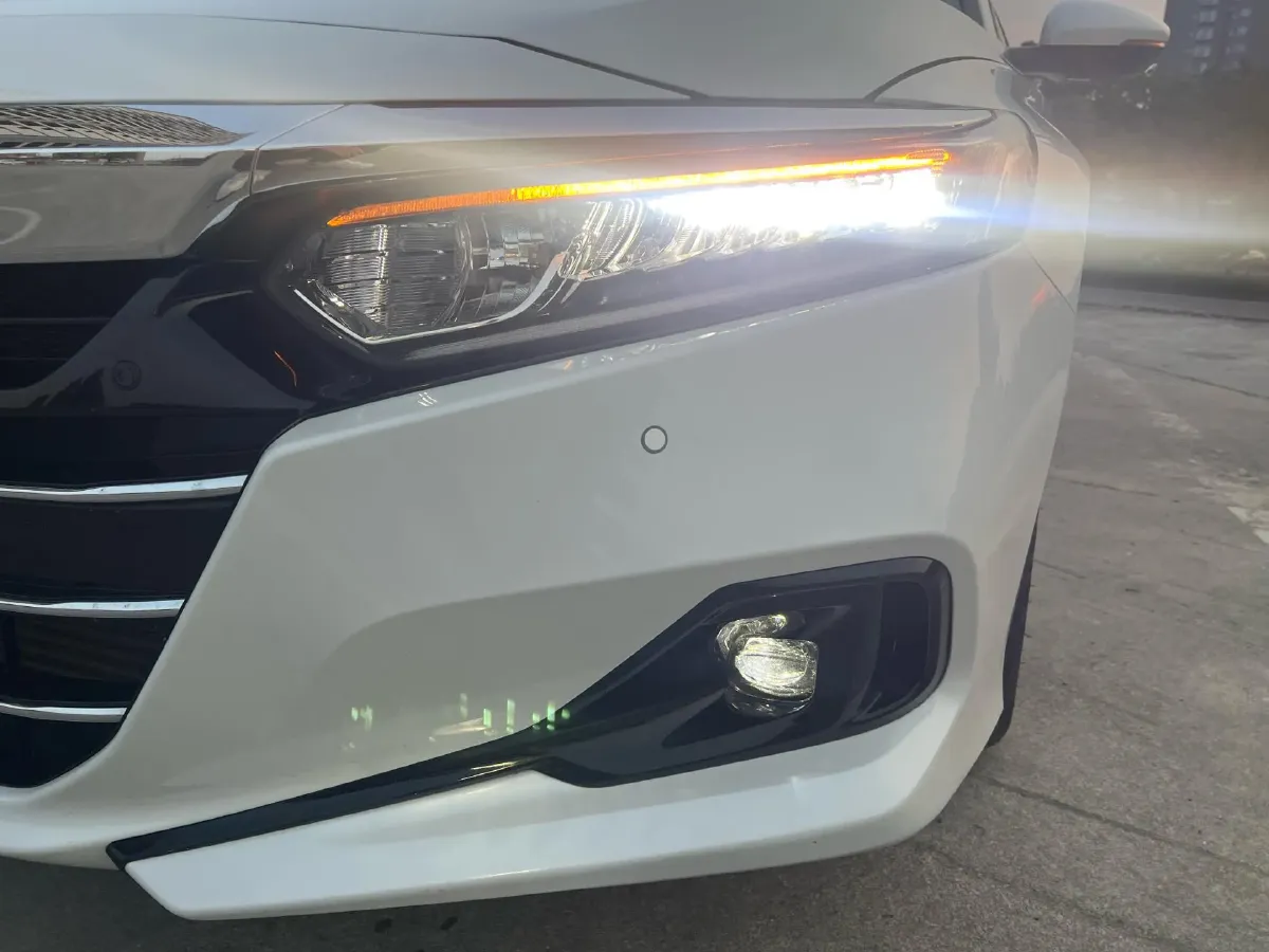 2022 Honda Accord 1.5T 194HP L4 CVT,autocango,china used car exporter,china ev exporter,chinese used car exporter,chinese used ev exporter