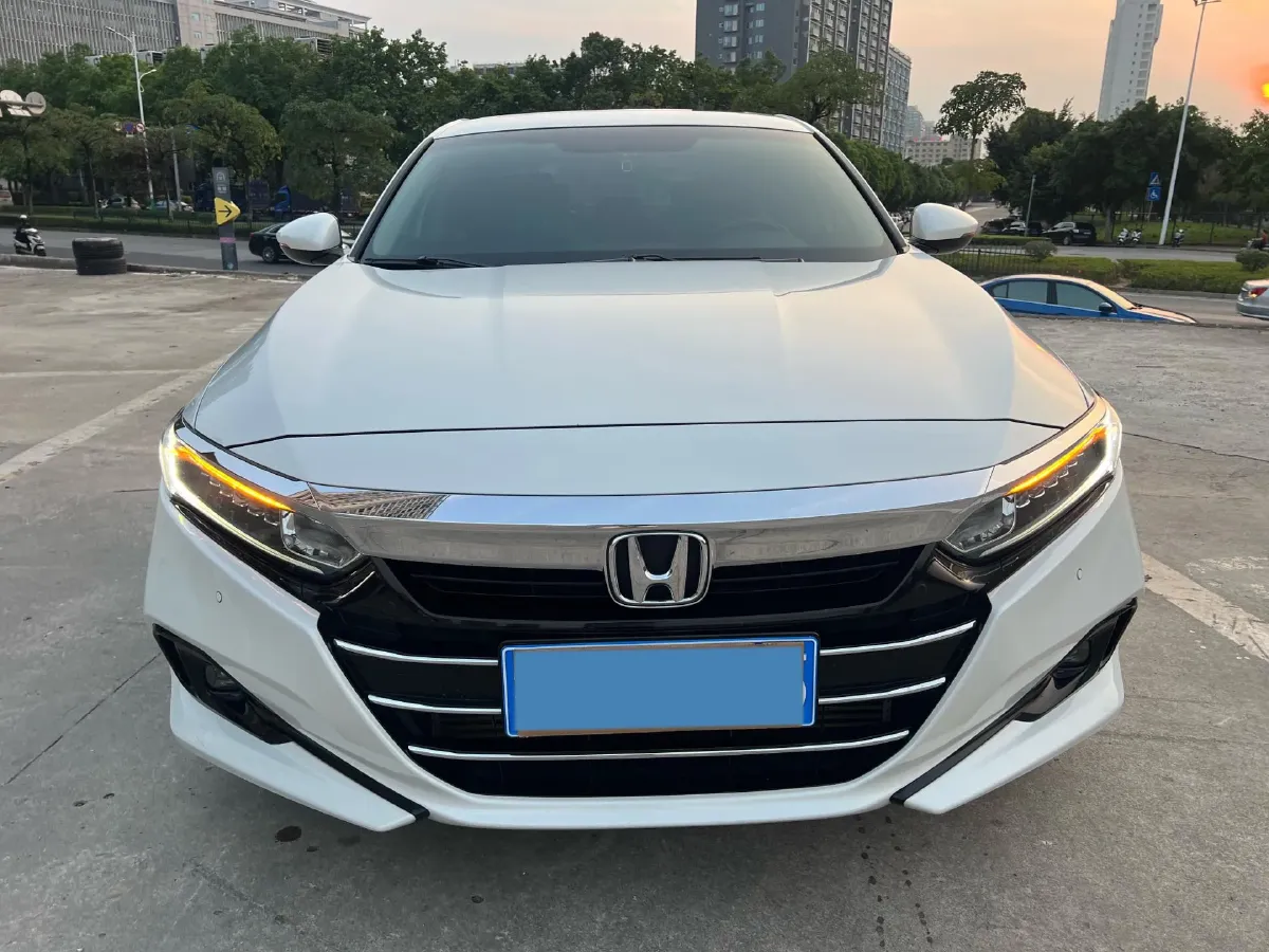 2022 Honda Accord 1.5T 194HP L4 CVT,autocango,china used car exporter,china ev exporter,chinese used car exporter,chinese used ev exporter