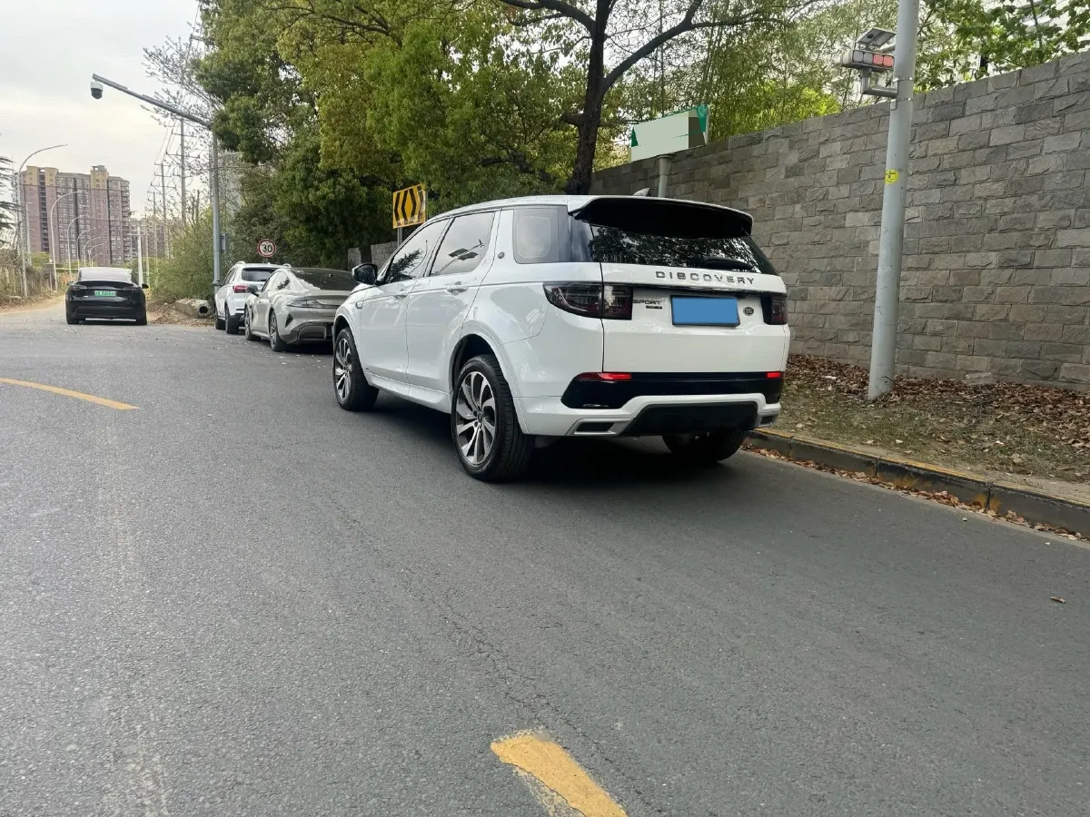 2021 Land Rover Discovery Sport 2.0T 249HP L4 9AT,autocango,china used car exporter,china ev exporter,chinese used car exporter,chinese used ev exporter