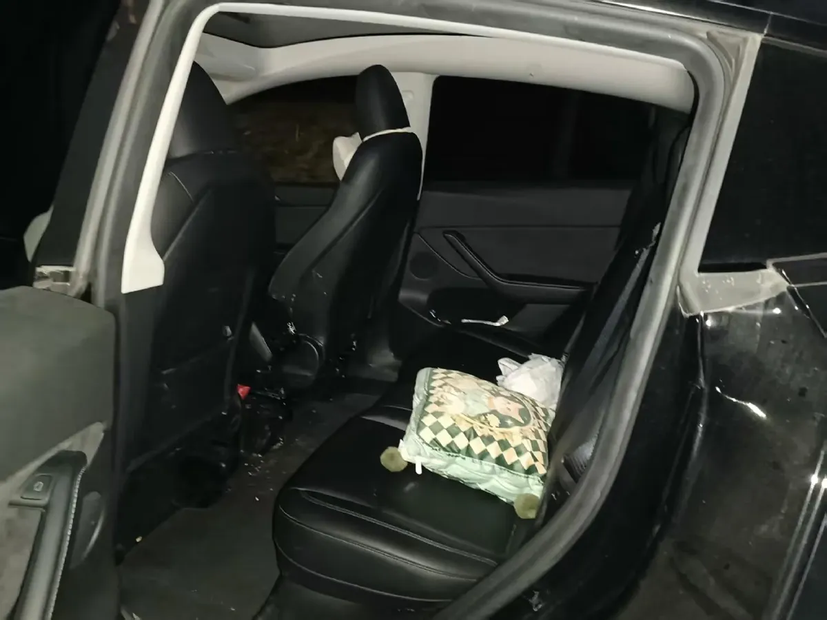 2022 Tesla Model Y BEV 60KWH,autocango,china used car exporter,china ev exporter,chinese used car exporter,chinese used ev exporter