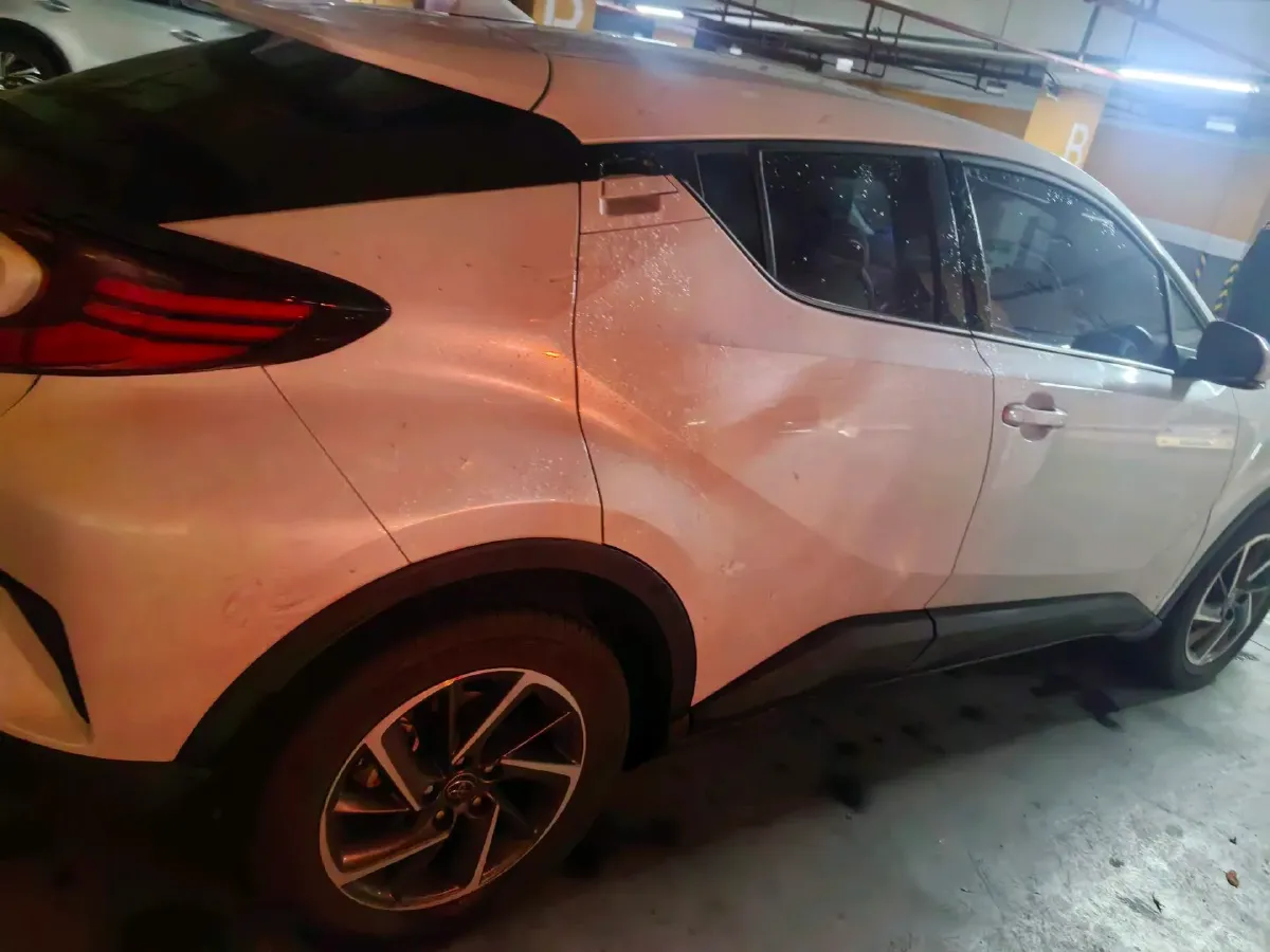 2023 Toyota C-HR 2.0L 171HP L4 CVT,autocango,china used car exporter,china ev exporter,chinese used car exporter,chinese used ev exporter
