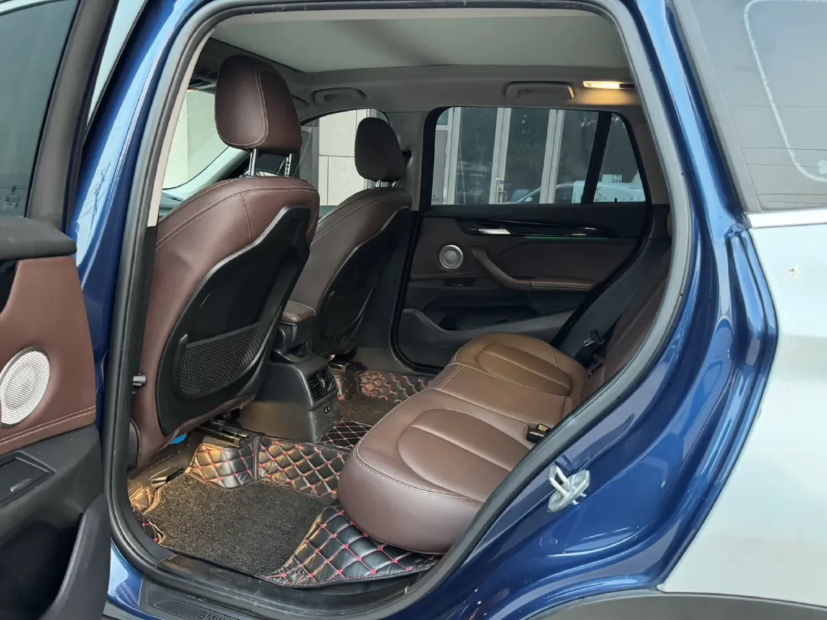 2021 BMW X1 2.0T 192HP L4 7DCT,autocango,china used car exporter,china ev exporter,chinese used car exporter,chinese used ev exporter