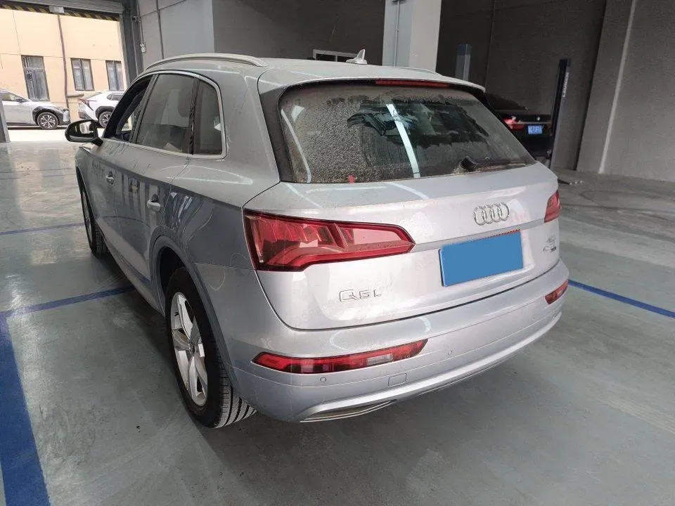 2020 Audi Q5L 2.0T 190HP L4 7DCT,autocango,china used car exporter,china ev exporter,chinese used car exporter,chinese used ev exporter