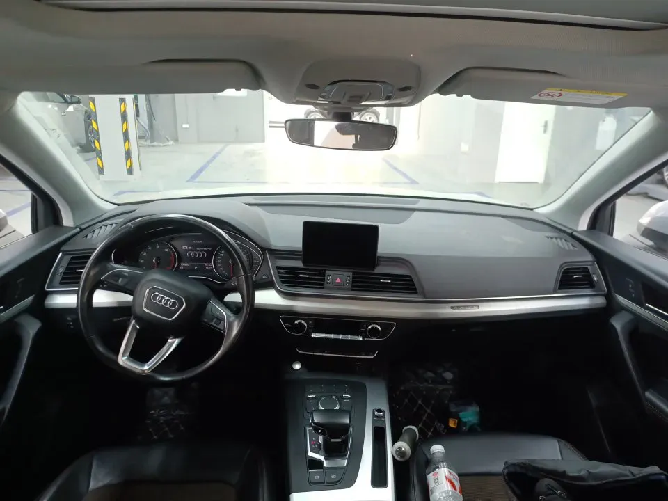 2020 Audi Q5L 2.0T 190HP L4 7DCT,autocango,china used car exporter,china ev exporter,chinese used car exporter,chinese used ev exporter
