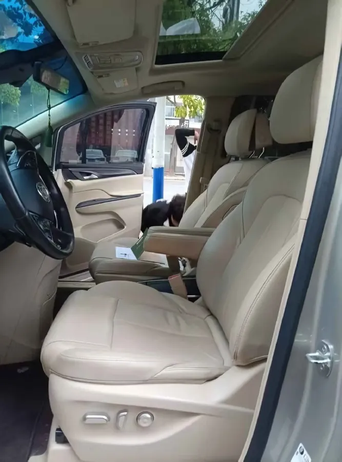 2023 Buick GL8 2.0T 237HP L4 9AT,autocango,china used car exporter,china ev exporter,chinese used car exporter,chinese used ev exporter