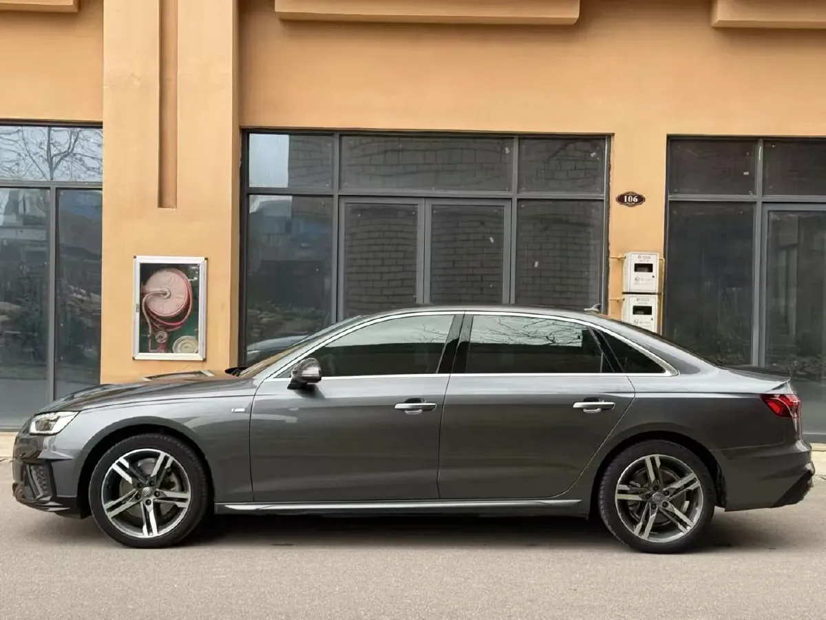 2020 Audi A4L 2.0T 190HP L4 7DCT,autocango,china used car exporter,china ev exporter,chinese used car exporter,chinese used ev exporter